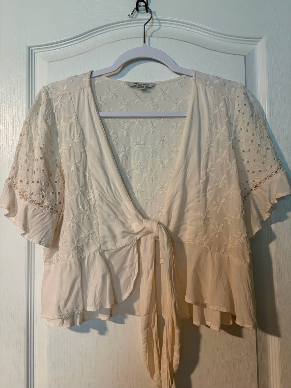 American Eagle Outfitters Cream Eyelet Tie-Front Flutter Sleeve Blouse